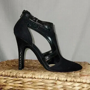 Guess Finnie Heels